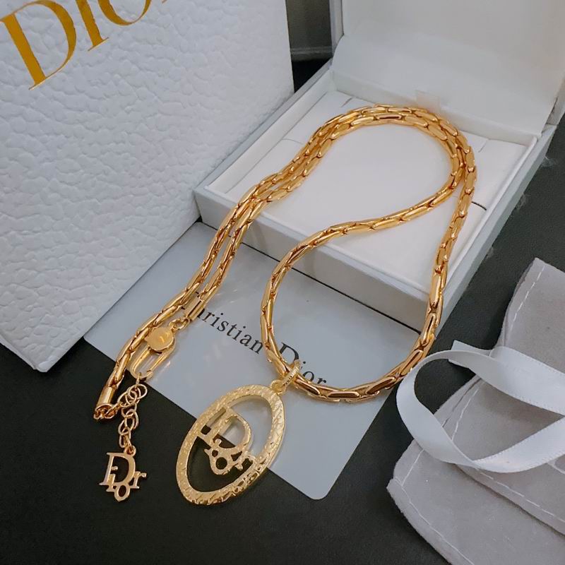 Dior Necklace 04lyr213